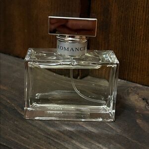 Ralph Lauren Romance for Women Eau de Parfum Perfume Spray 1.7 oz New 🩷